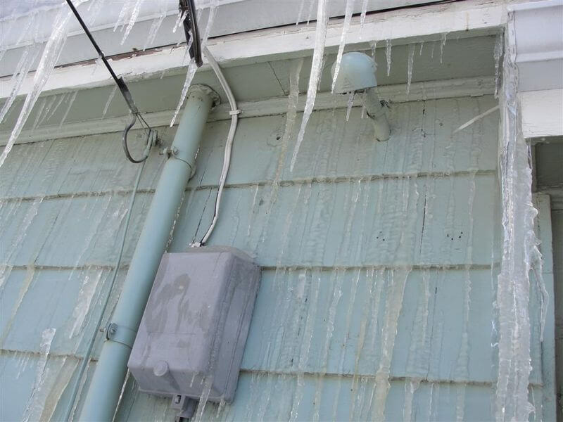 Ice Residue and Staining on Siding