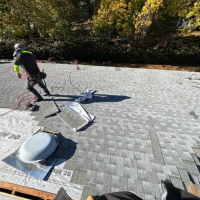 Expert working in a roof repair